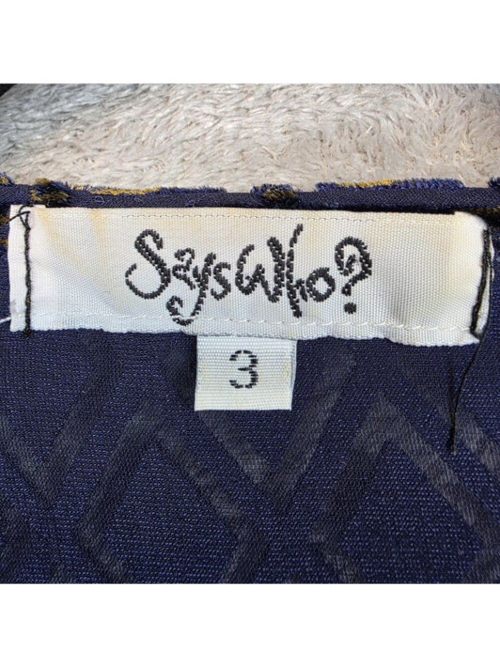 SaysWho? Blouse Womens 3 Blue Velvet Button Front Long Kimono Sleeve Geometric - Picture 3 of 8